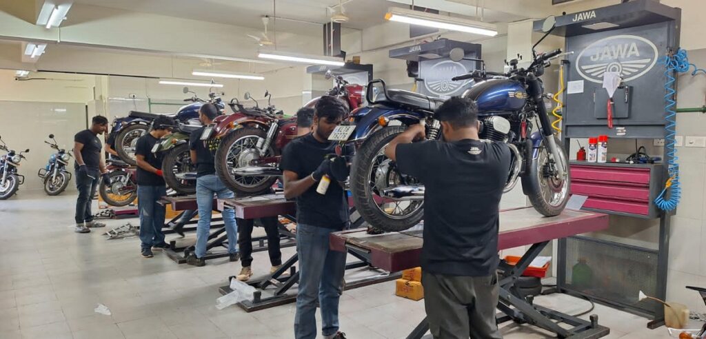 Jawa Yezdi Motorcycles revs up Tinsukia with mega service camp for 2019-2020 models