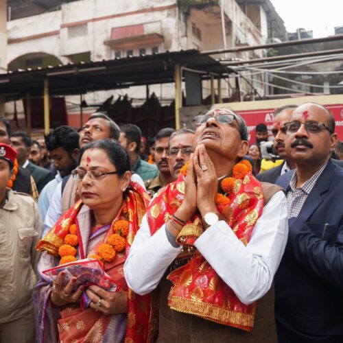 Union Minister Shivraj Singh Chouhan offers prayers at Kamakhya temple in Guwahati