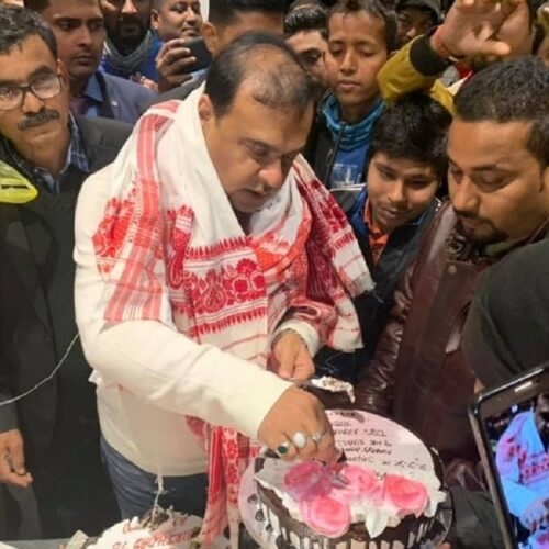 Himanta Sarma turns 56, celebrates with BJP workers