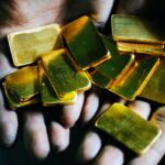 Gold futures price fell by Rs 550 to Rs 95,475 per 10 grams