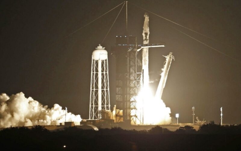 Japan Approves Moon Mission with Reusable Rocket
