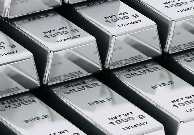 Silver futures gain on fresh demand