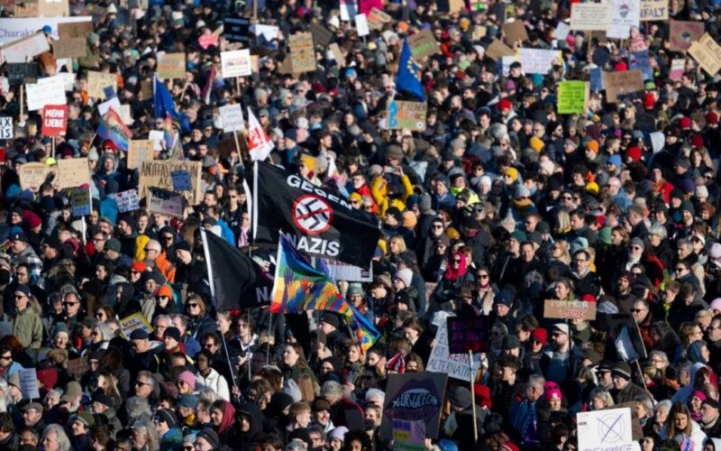 Thousands Rally Across Berlin, Munich Against Rising Extremism