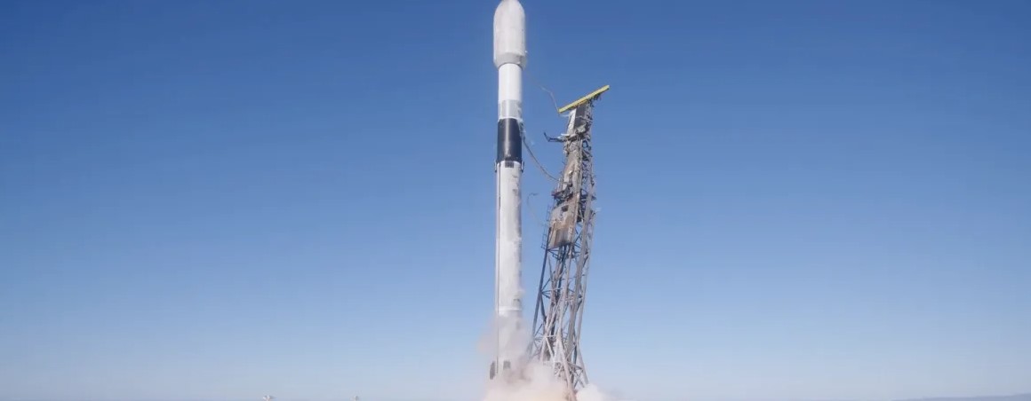 SpaceX Successfully Lofts 119 Payloads in High-Cadence Transporter-16 ...