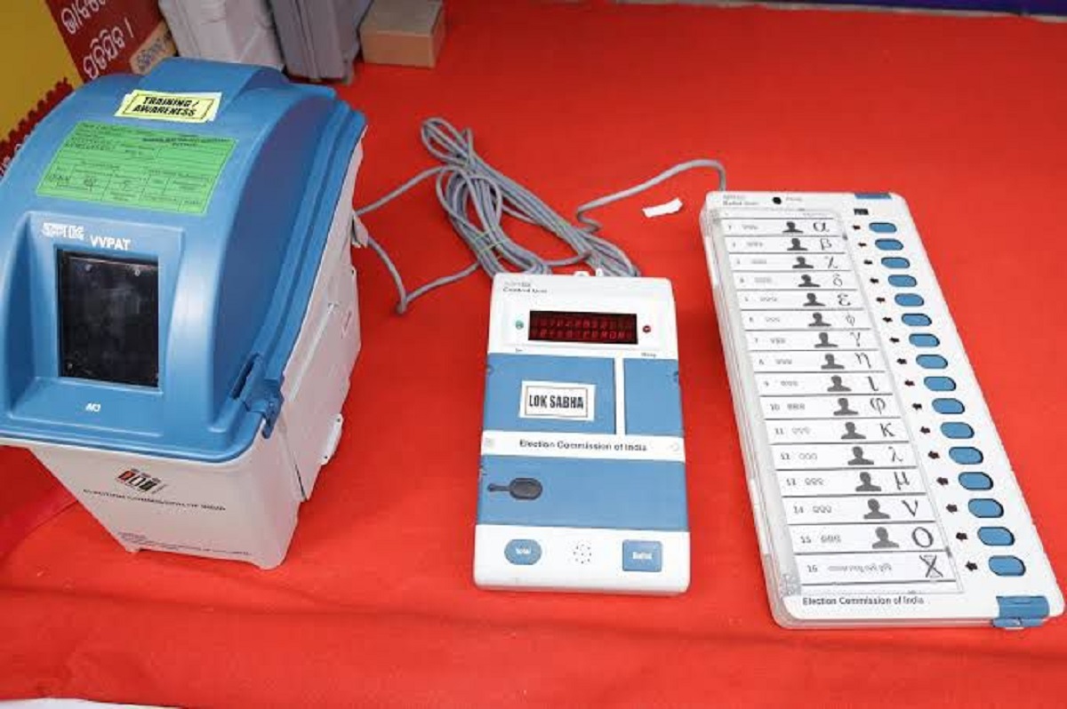Evm Randomization EVM, VVPAT Randomization Begins in 35 Districts Ahead of Assam Polls ...